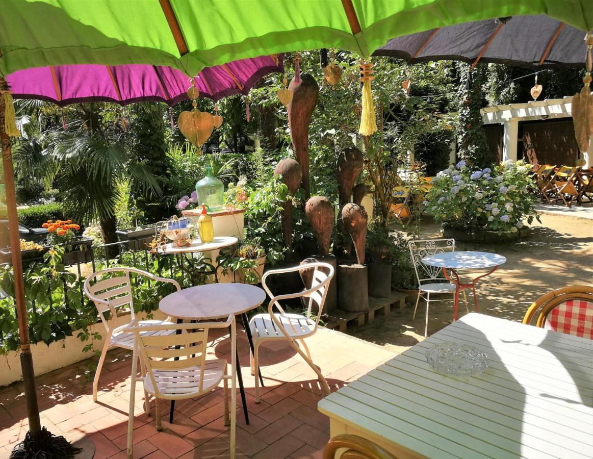 Hostal Montsoliu Arbucies Exterior photo